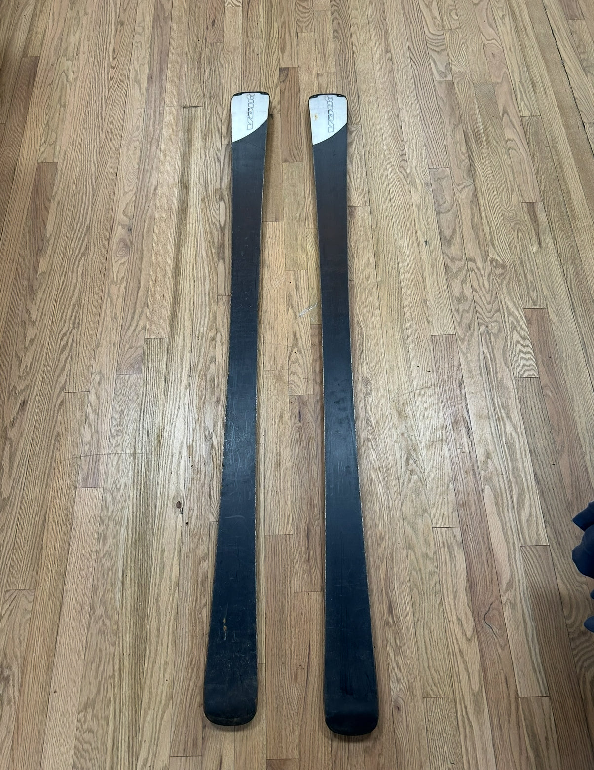Volkl Unlimited AC2 Skis – 168cm (Skis Only)