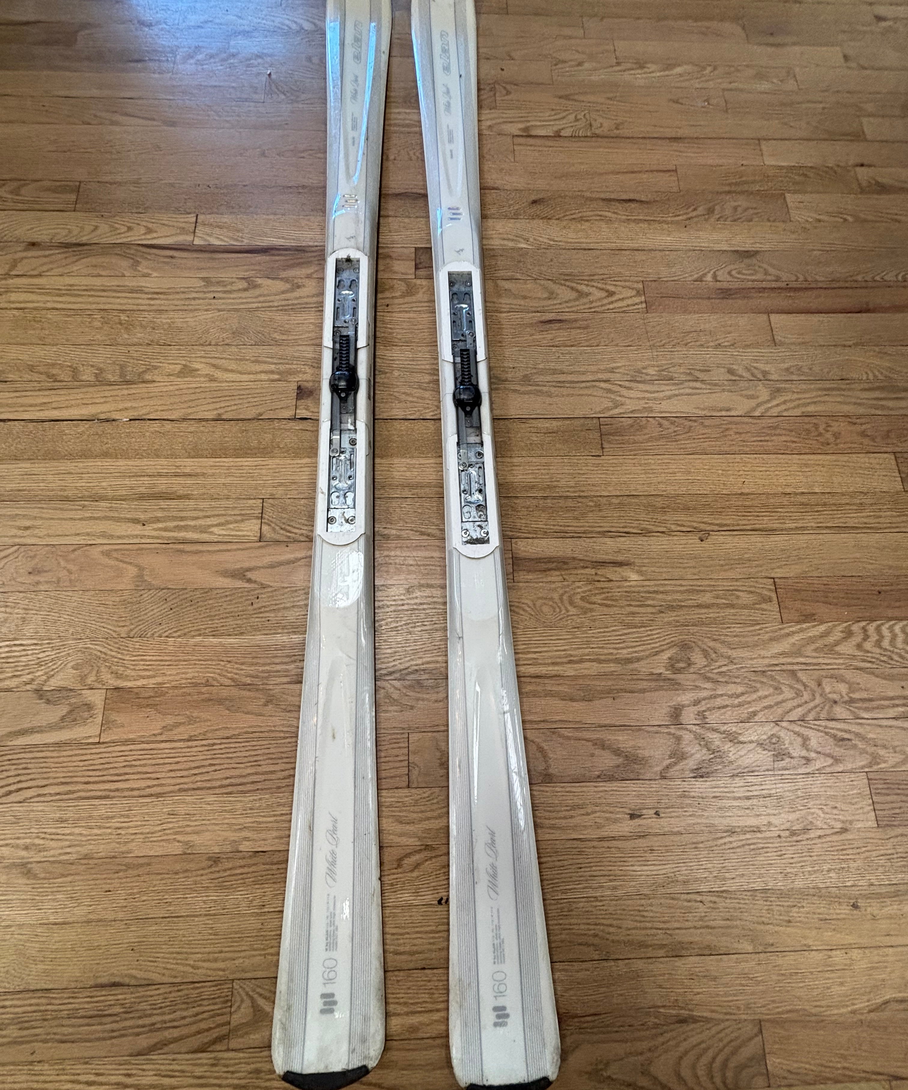 Blizzard Viva Skis – 160cm