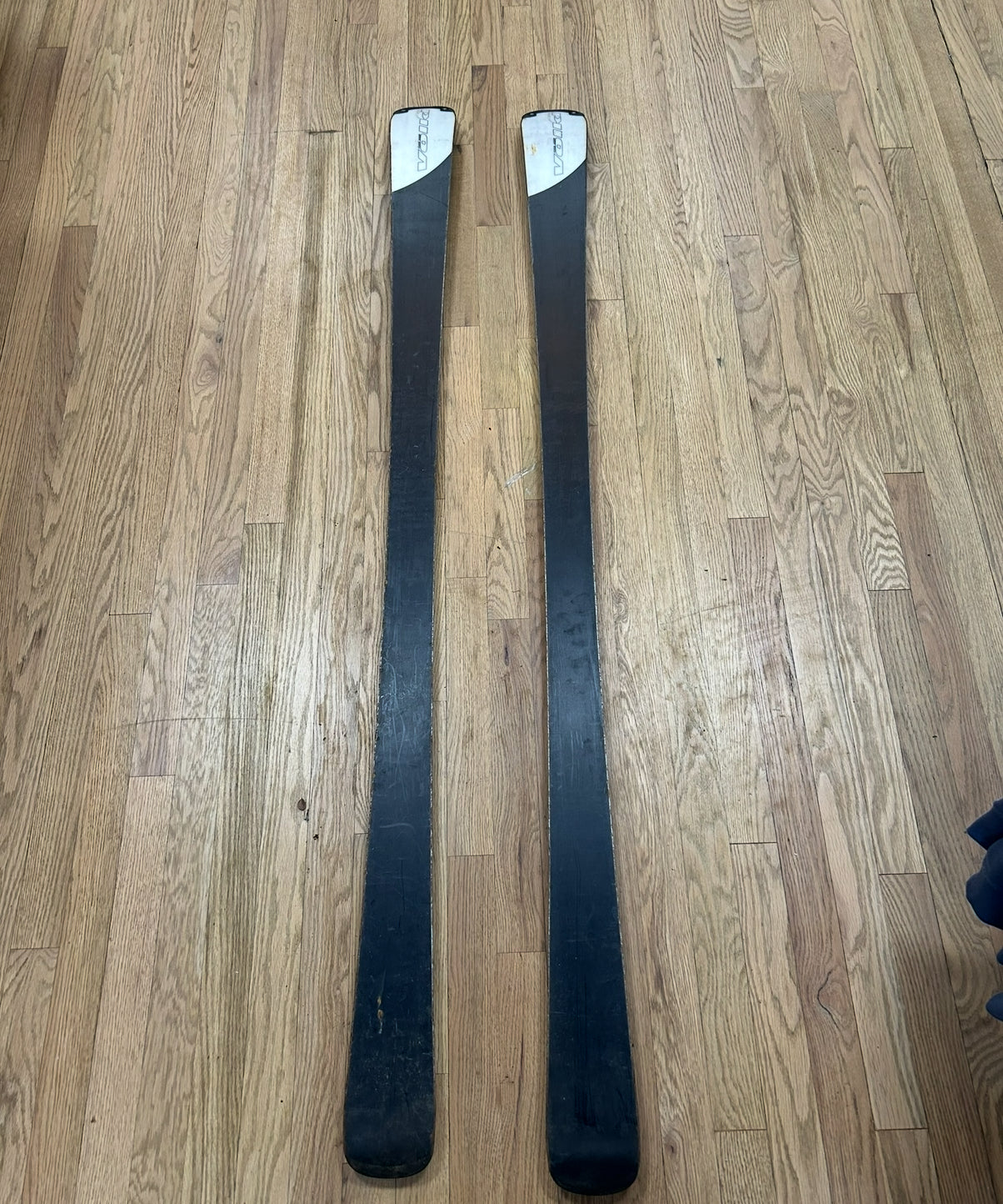 Volkl Unlimited AC2 Skis – 168cm (Skis Only)