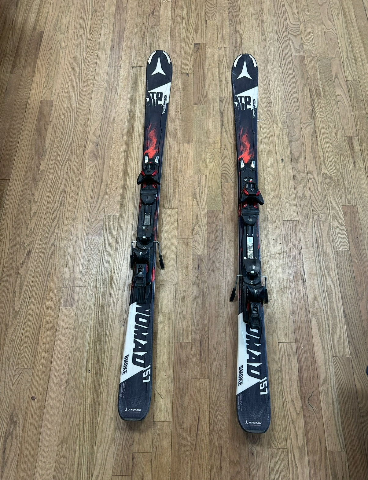 Atomic Nomad Smoke Skis – 157cm (With Bindings)