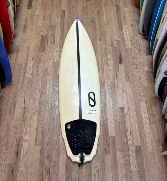 5’3 Tomo